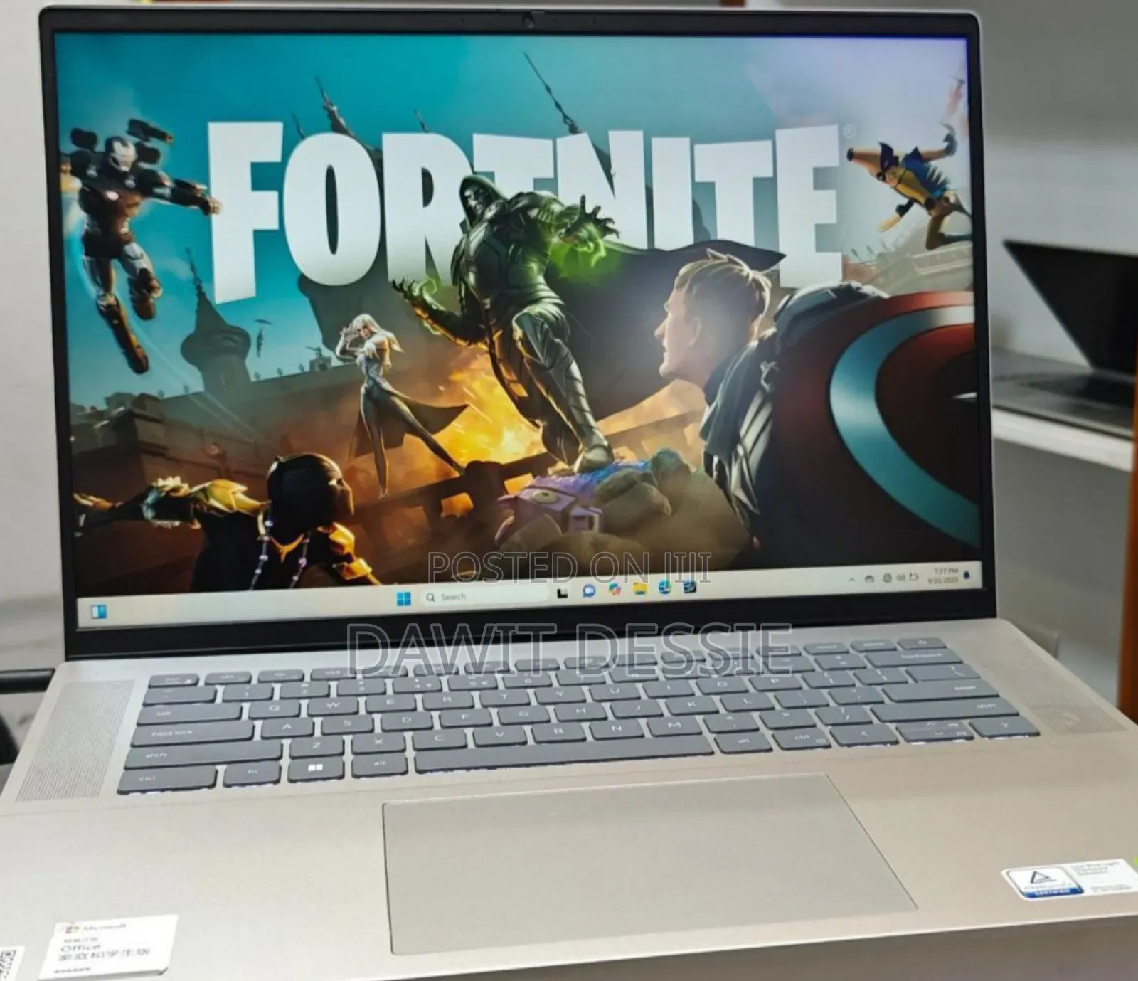 New Laptop Dell 16GB Intel Core I7 SSD 512GB