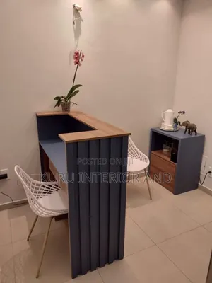 Reception Tabel 130cm Width X 110cm Height X 50 Cm Debth