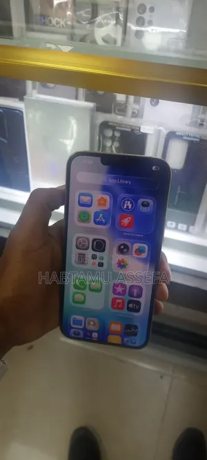 Photo - New Apple iPhone 13 Pro Max 256 GB Gold