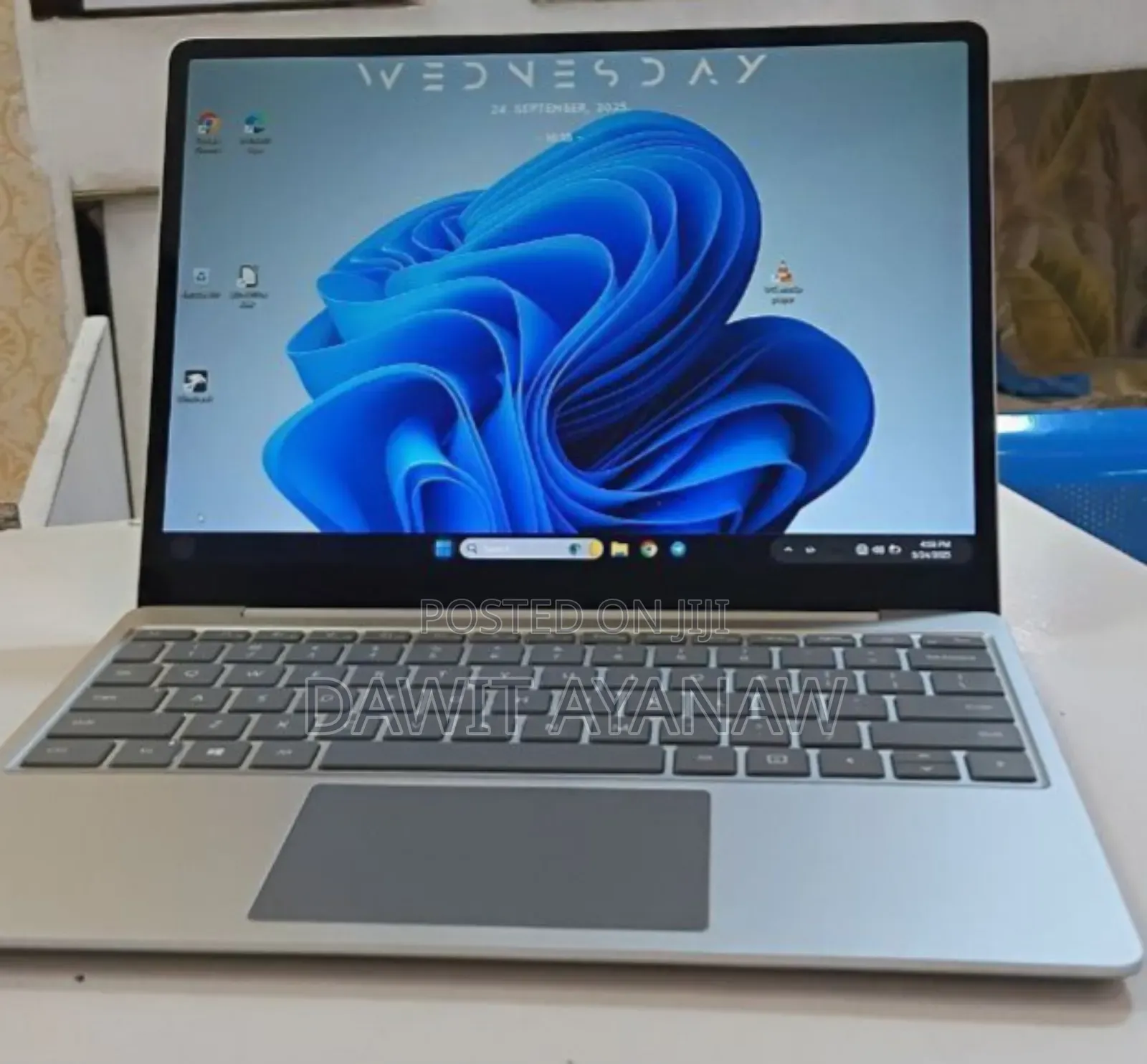 New Laptop Microsoft Surface Laptop Go 8GB Intel Core I5 SSD 128GB