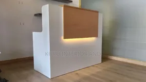 Reception Tabel 130 Cm Width X 120cm Height X 50 Cm Debth