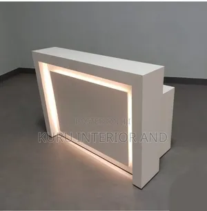 Photo - Modern Reception Tabel 140 Cm Width 110cm Height X 50 Cm Debth