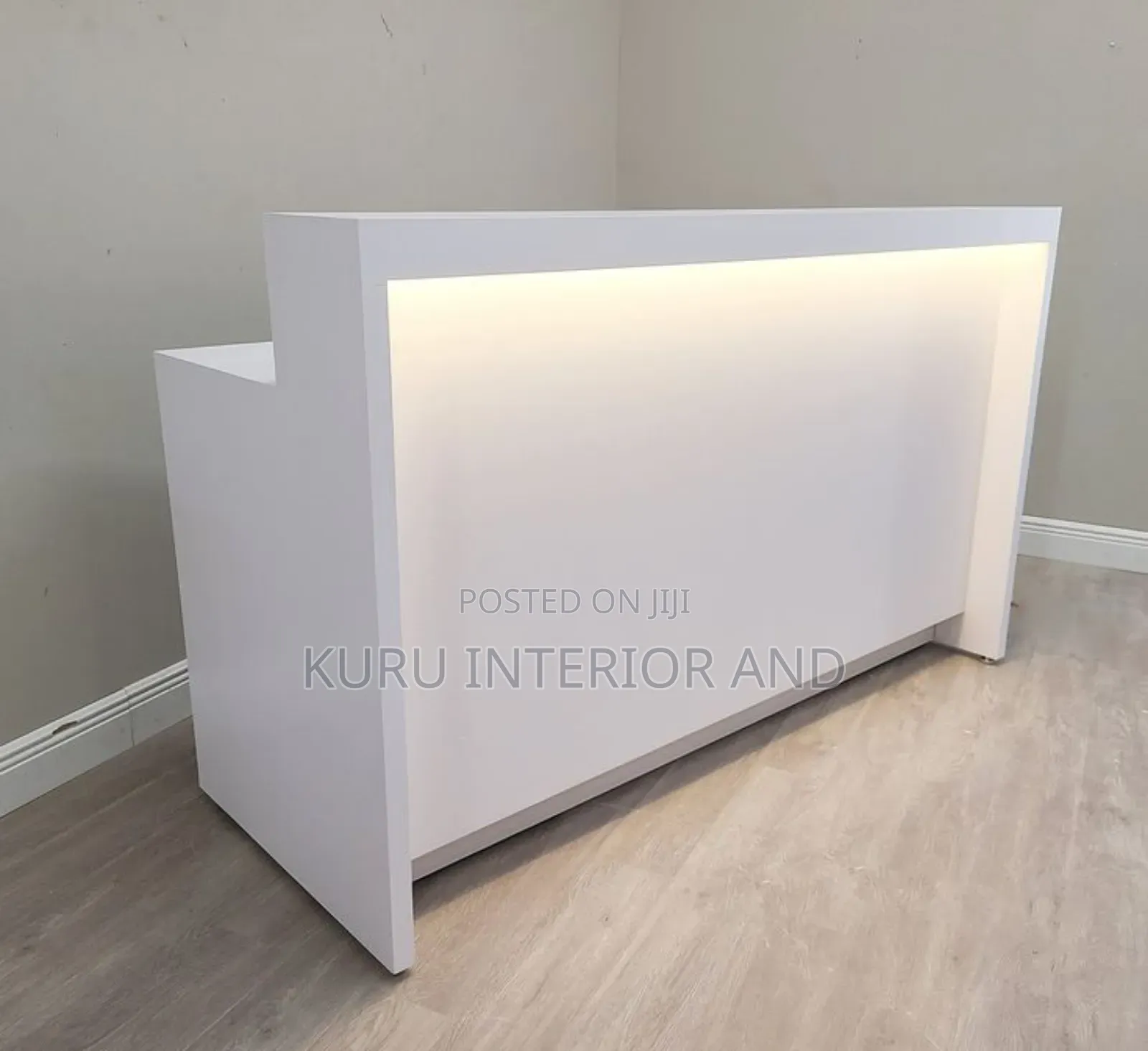 Modern Reception Tabel 140 Cm Width 110cm Height X 50 Cm Debth