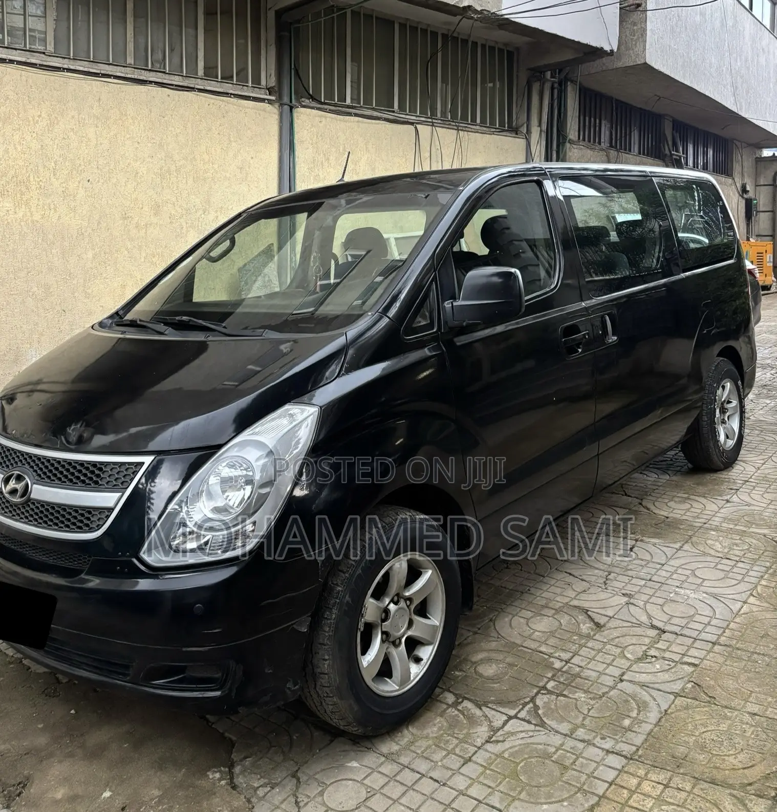 Hyundai H1 2.4 GLS 2011 Black