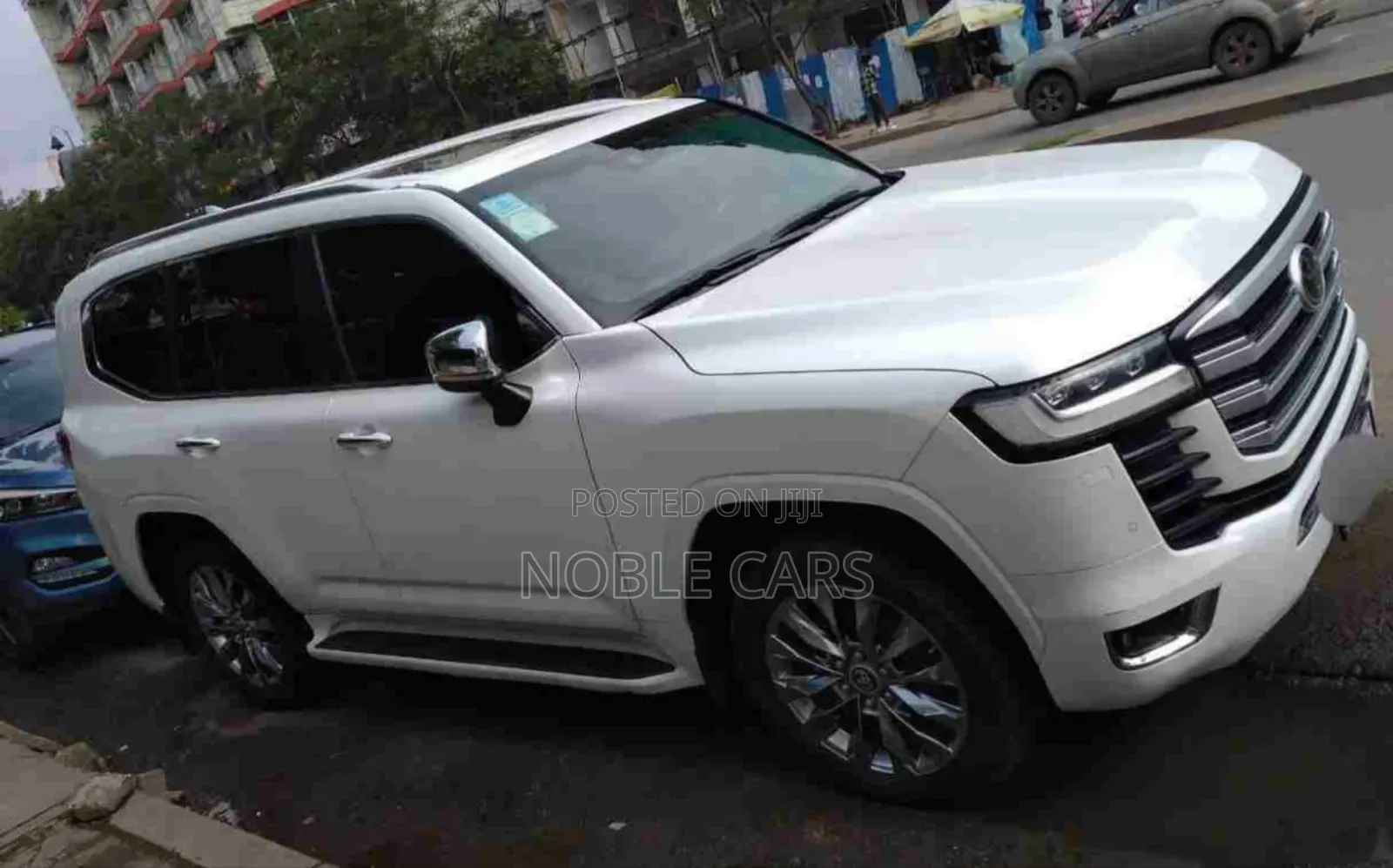 Toyota Land Cruiser 2023 Ivory