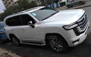 Toyota Land Cruiser 2023 Ivory