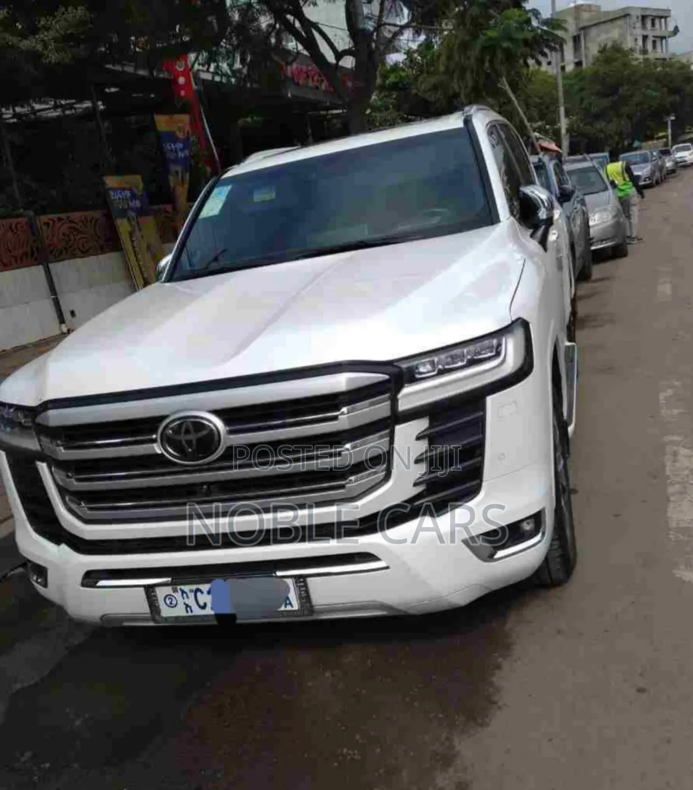 Toyota Land Cruiser 2023 Ivory