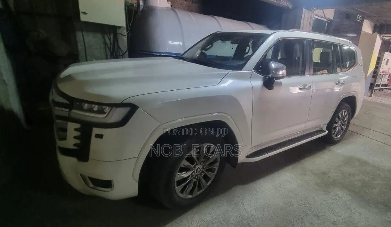 Toyota Land Cruiser 2023 White