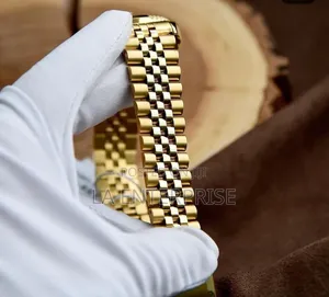 Tevise Luxurious Golden Watch