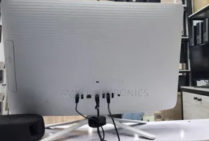 New HP 200 G4 22 All-in-One 4GB Intel Core I5 SSD 512GB