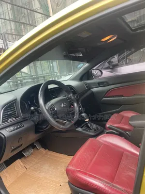 Hyundai Avante 2017 Yellow