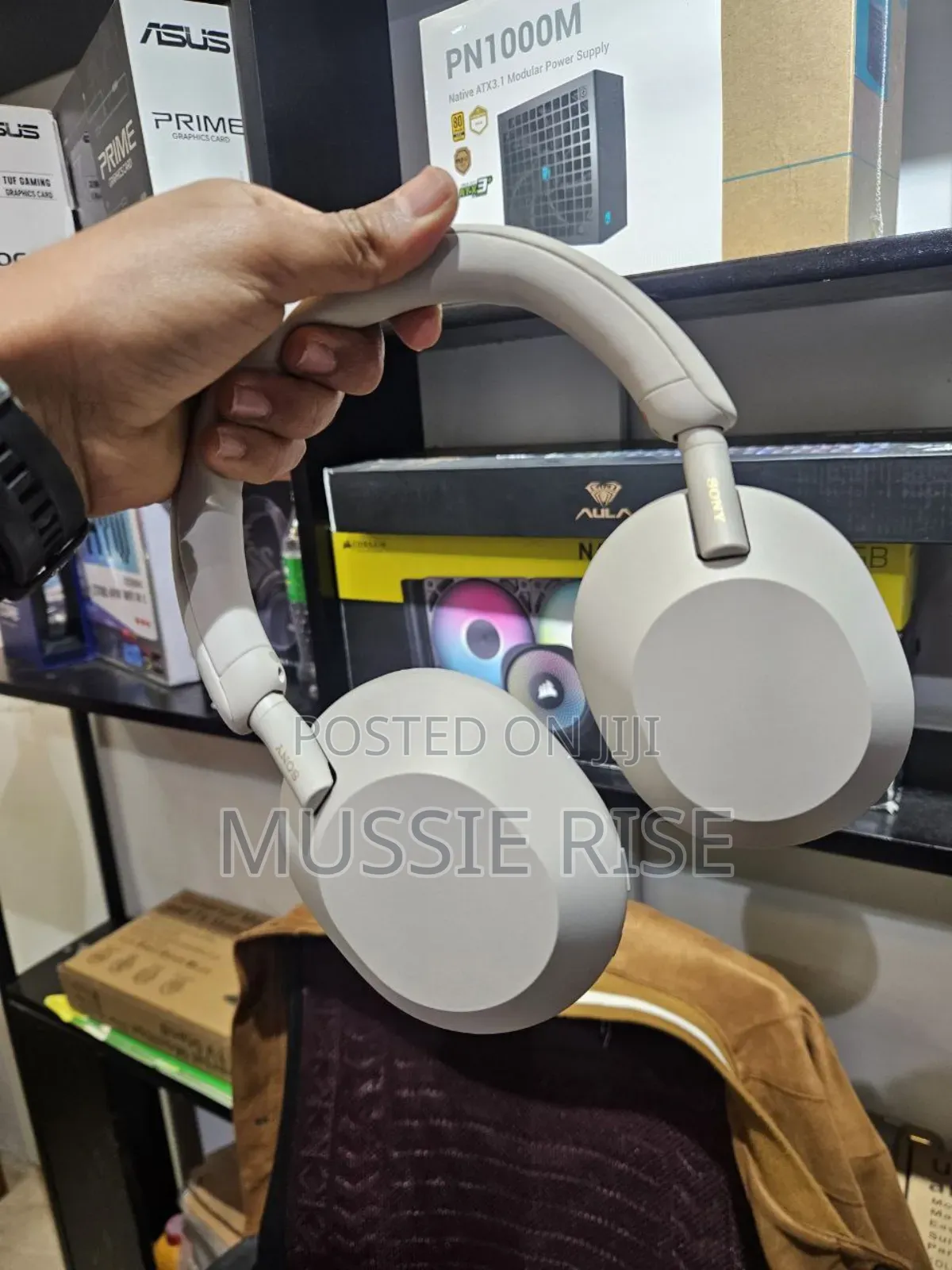 Sony Wh-1000xm5 – Premium Noise Cancelling Headphones