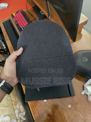 Sony Wh-1000xm5 – Premium Noise Cancelling Headphones