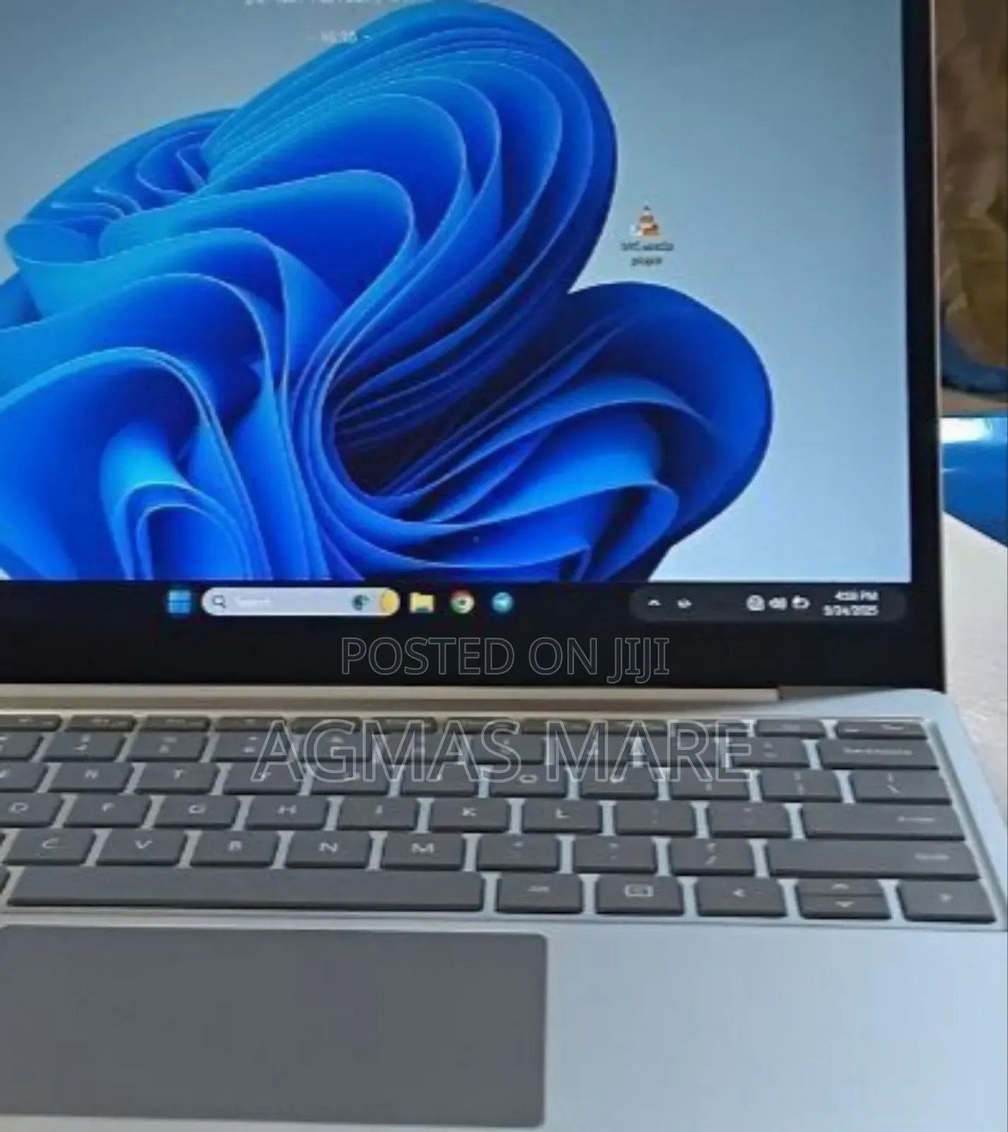 New Laptop Microsoft Surface Go 8GB Intel Core I5 SSD 128GB