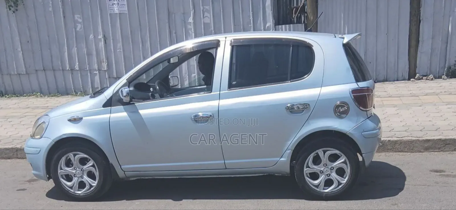 Toyota Vitz 2004 Blue