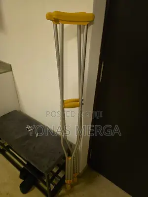 Photo - Crutches卌for Walking With Hand Underarm Support Stable Rubber Bush