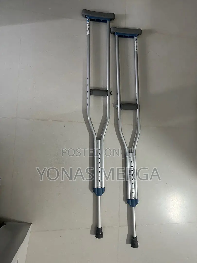Underarm Crutches//Practical Reliable Mobility Aid Designed for Adults