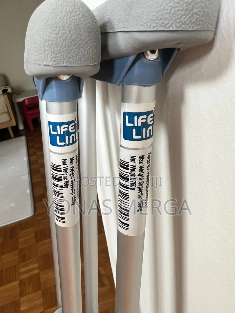 Crutches囚国under Arm Crutches Yu860 (Medium)
High-Strength