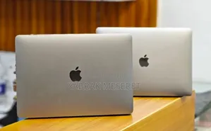 Photo - New Laptop Apple MacBook Pro 2019 16GB Intel Core I7 SSD 256GB