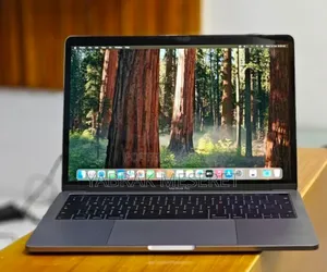 New Laptop Apple MacBook Pro 2019 16GB Intel Core I7 SSD 256GB