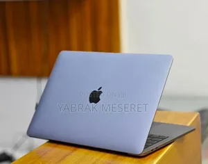 New Laptop Apple MacBook Pro 2019 16GB Intel Core I7 SSD 256GB