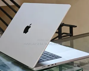 New Laptop Apple MacBook Pro M1 16GB Apple M1 Pro SSD 1T