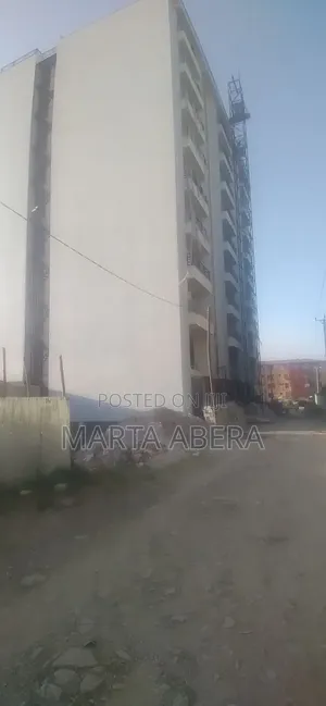 3bdrm Apartment in Yeka for sale