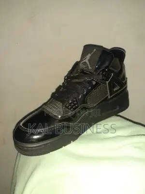 Air Jordan 4 Retro - Black Cat