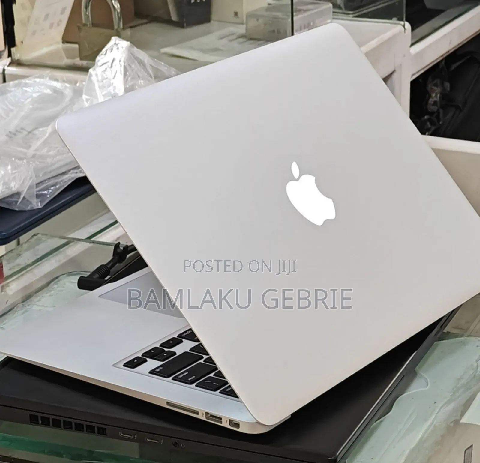 New Laptop Apple MacBook Air 2017 8GB Intel Core i5 SSD 256GB