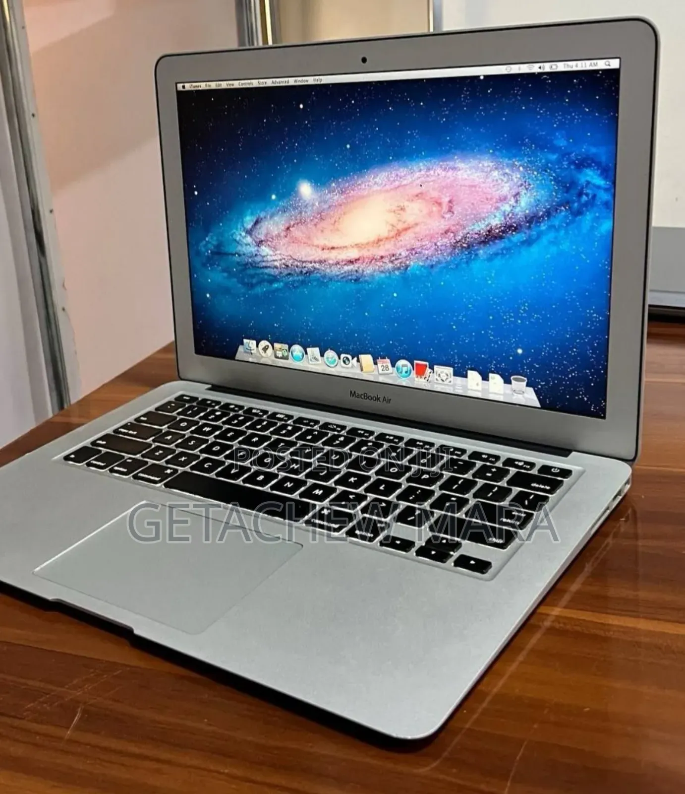 New Laptop Apple MacBook Air 2015 8GB Intel Core I5 SSD 256GB