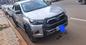 Toyota Hilux 2021 Silver