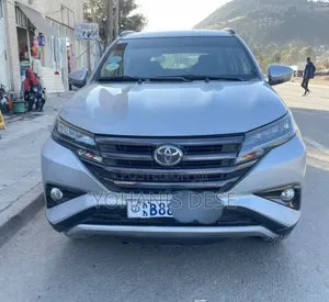 Toyota Rush 2020 Silver