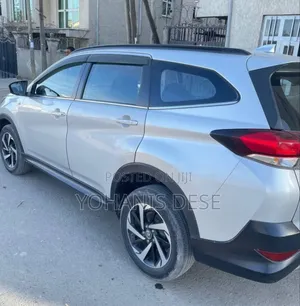 Toyota Rush 2020 Silver