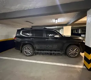 Toyota Land Cruiser 2023 Black
