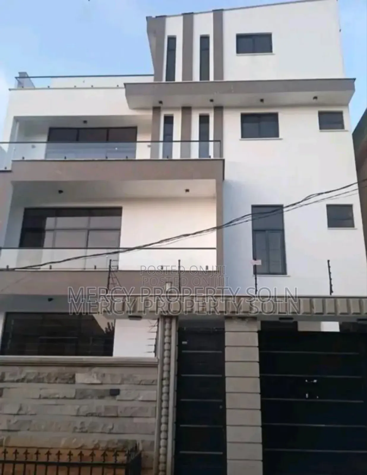 Furnished 7bdrm House in Bole for sale