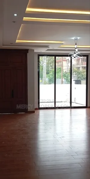 Furnished 7bdrm House in Bole for sale