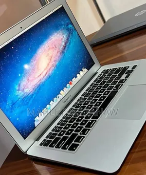 New Laptop Apple MacBook Air 2015 8GB Intel Core I5 SSD 256GB