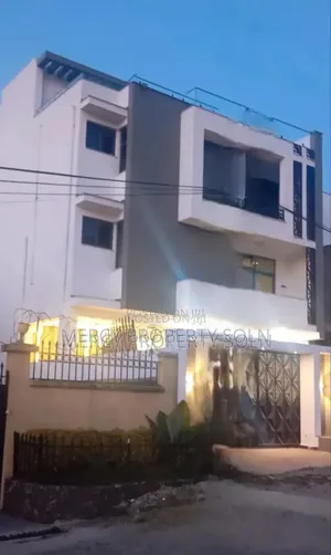 Furnished 11bdrm House in Bole for sale