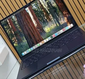 Photo - New Laptop Apple MacBook Air 2025 M4 13-Inch 16GB Apple M4 SSD 256GB