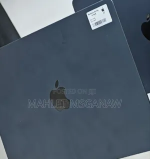New Laptop Apple MacBook Air 2025 M4 13-Inch 16GB Apple M4 SSD 256GB