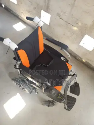 Analog Wheelchair貿與brand New Electrical Wheelchair求救electrial Wheelcha