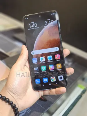 Photo - New Xiaomi Redmi Note 9 Pro 128 GB Red