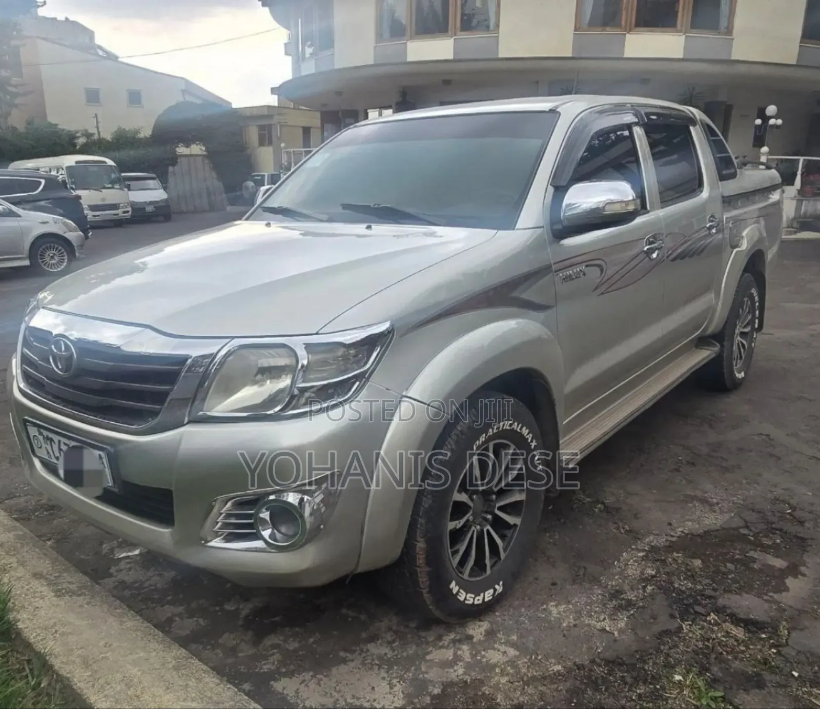 Toyota Hilux 2013 Gray