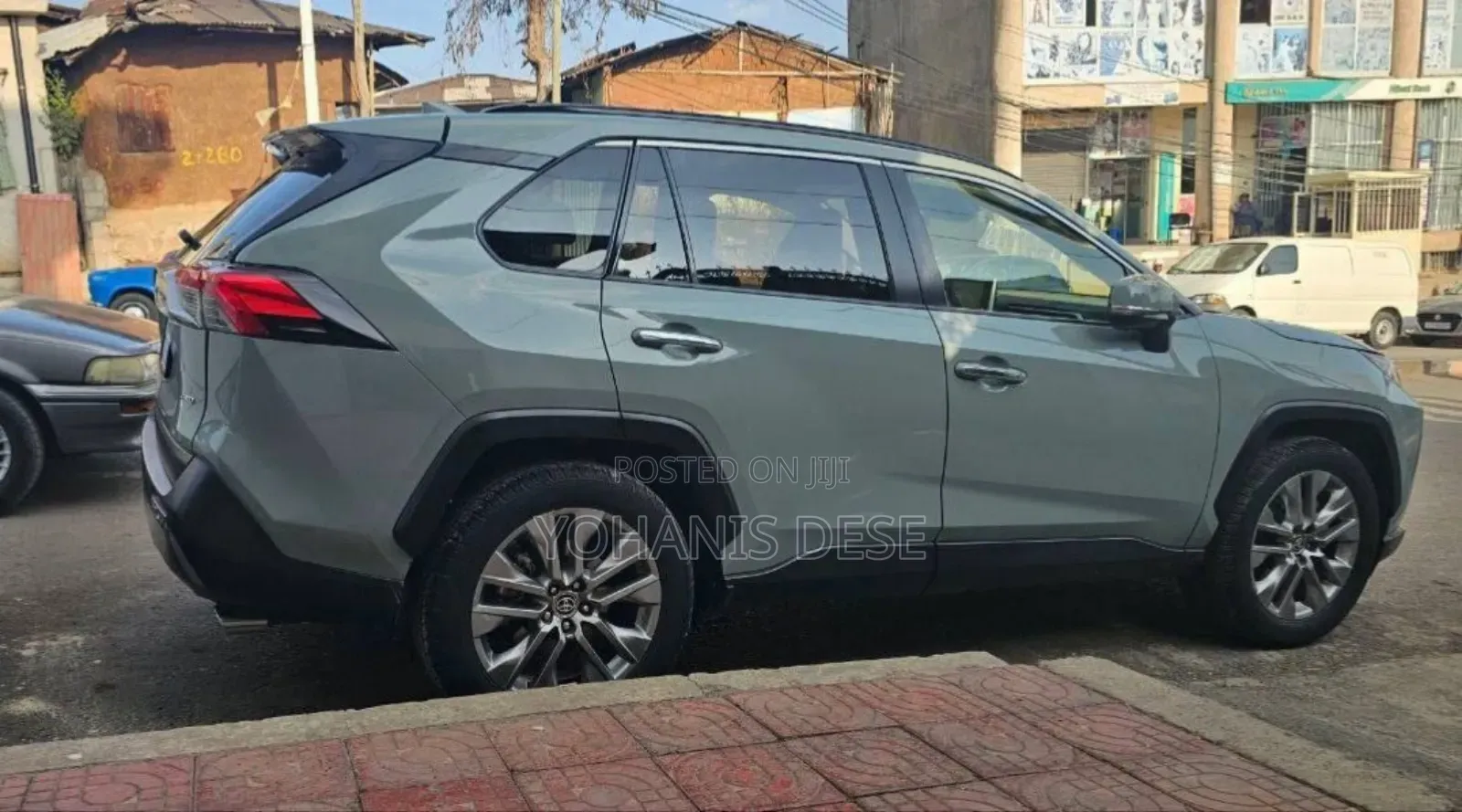 Toyota RAV4 2021 Blue