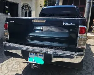 Toyota Hilux 2014 Blue