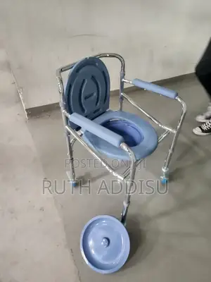 Commode Wheelchair奔跑commode Wheelchair症困toilet Wheelchair朱槿wheelchair