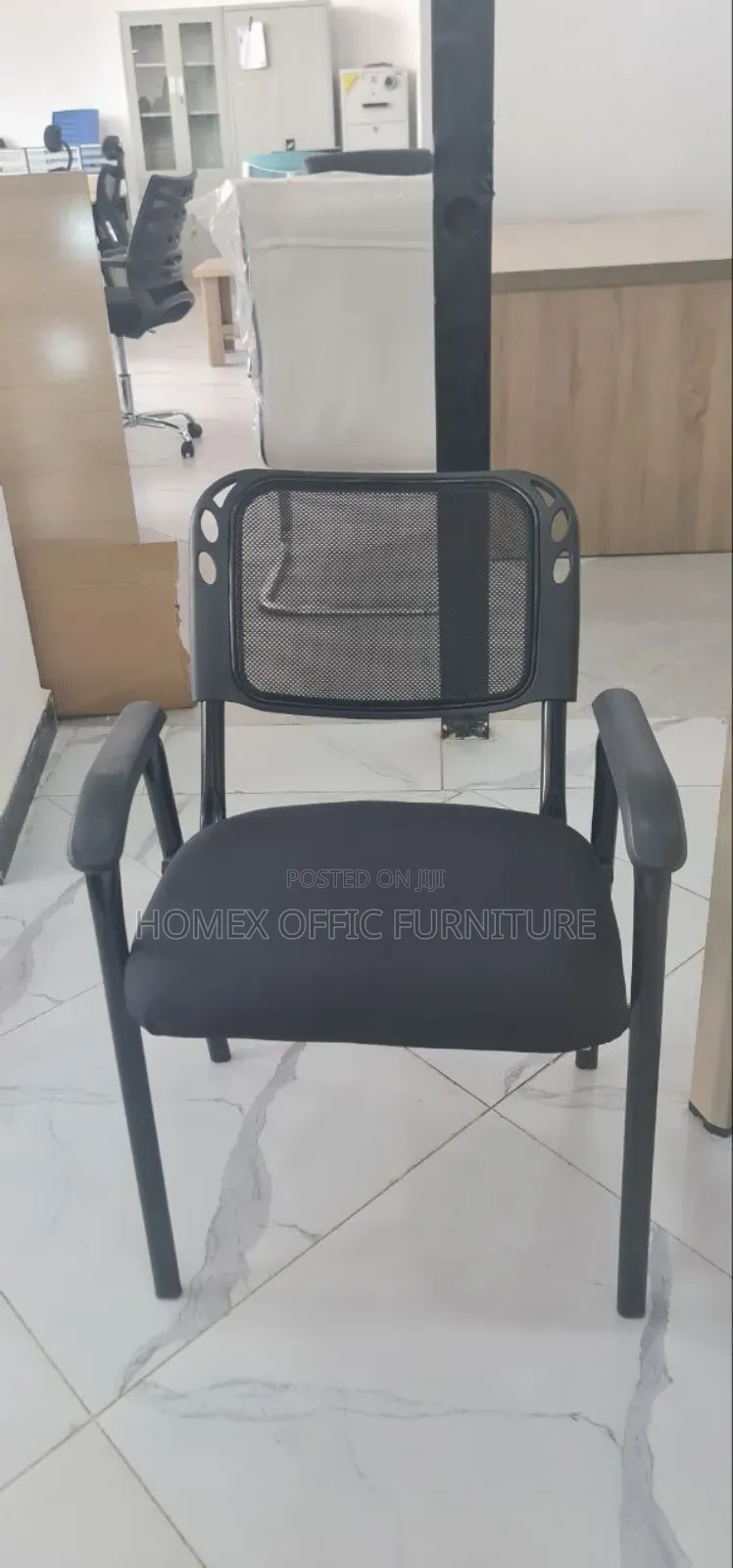 Office Guest Chair – Breathable Mesh Design