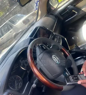 Toyota Land Cruiser 2008 White