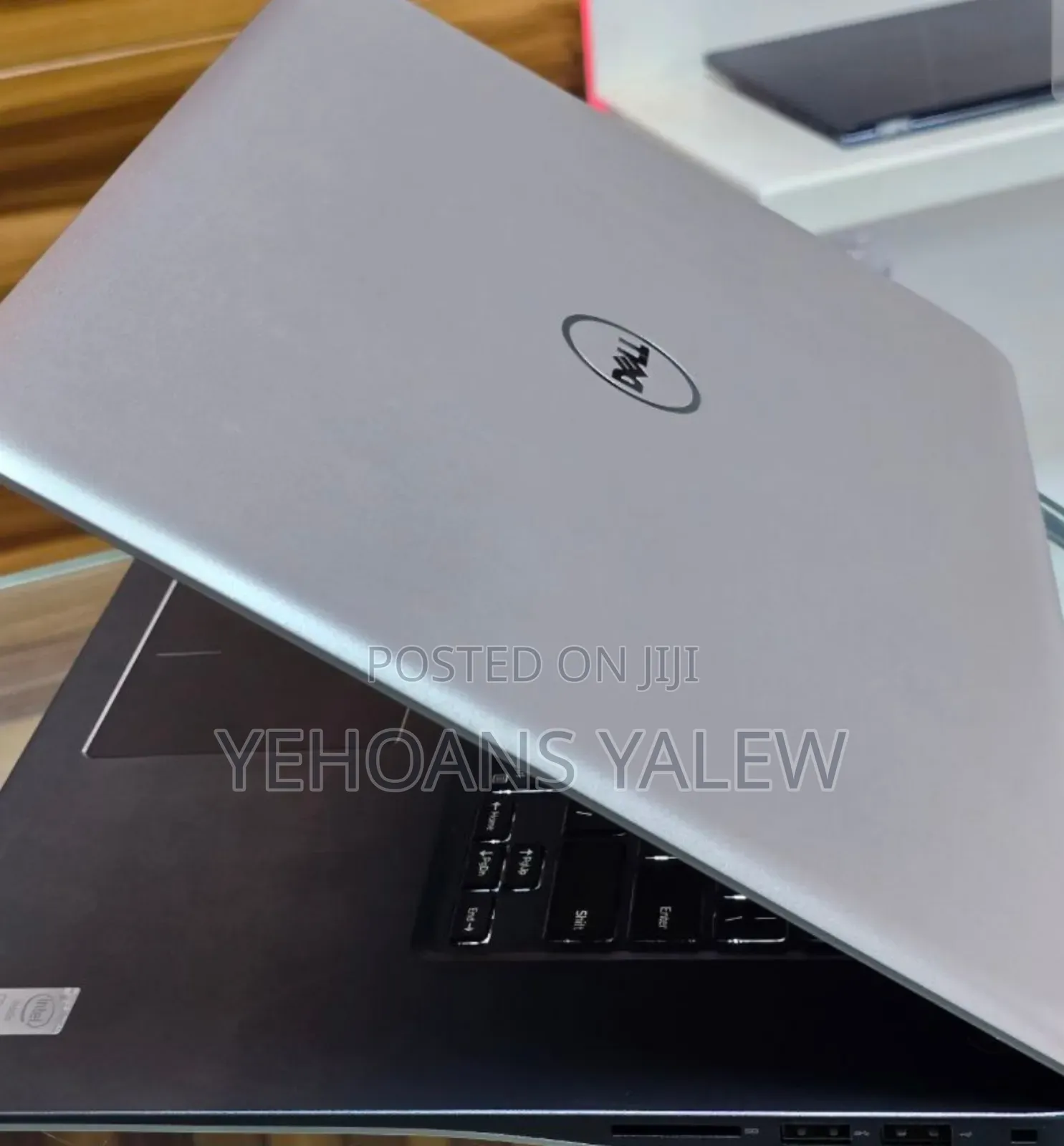 New Laptop Dell Inspiron 15 8GB Intel Core I7 SSD 1T