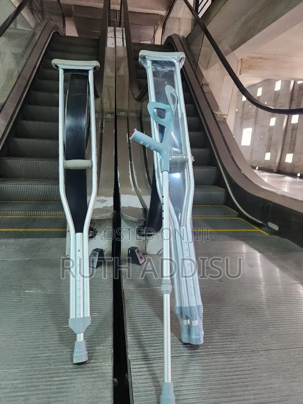 Crutches Axillary Bilateral Crutches痲你axillary Bilateral Crutches Ew